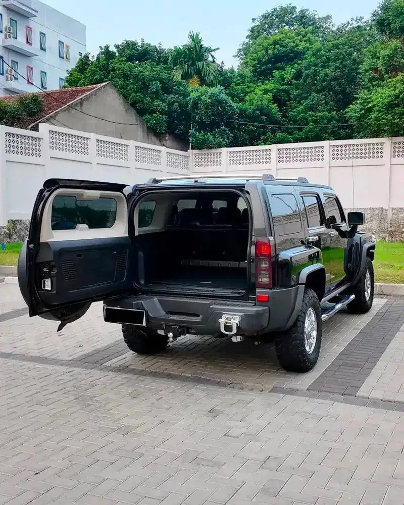 Hummer H3 4WD 2011 – Kondisi Segar Terawat, Siap Pakai