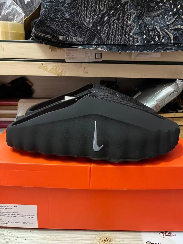 JUAL SENDAL NIKE MIND 001 BLACK CRIMSON SIZE 48 / 32CM