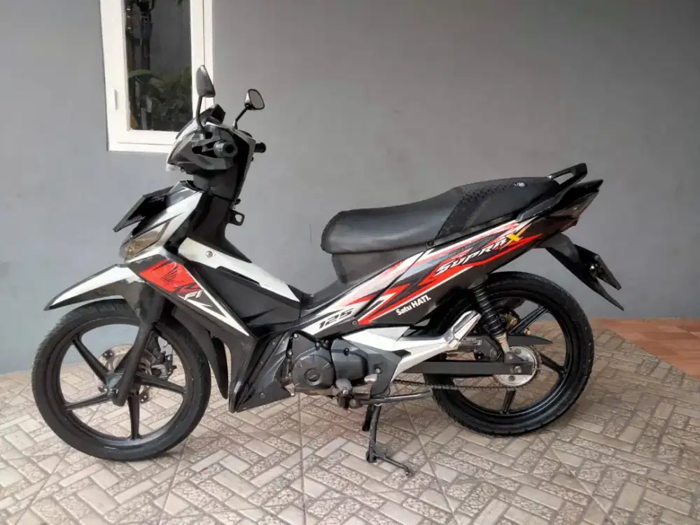 Honda Supra x tahun 2015 siap pakai