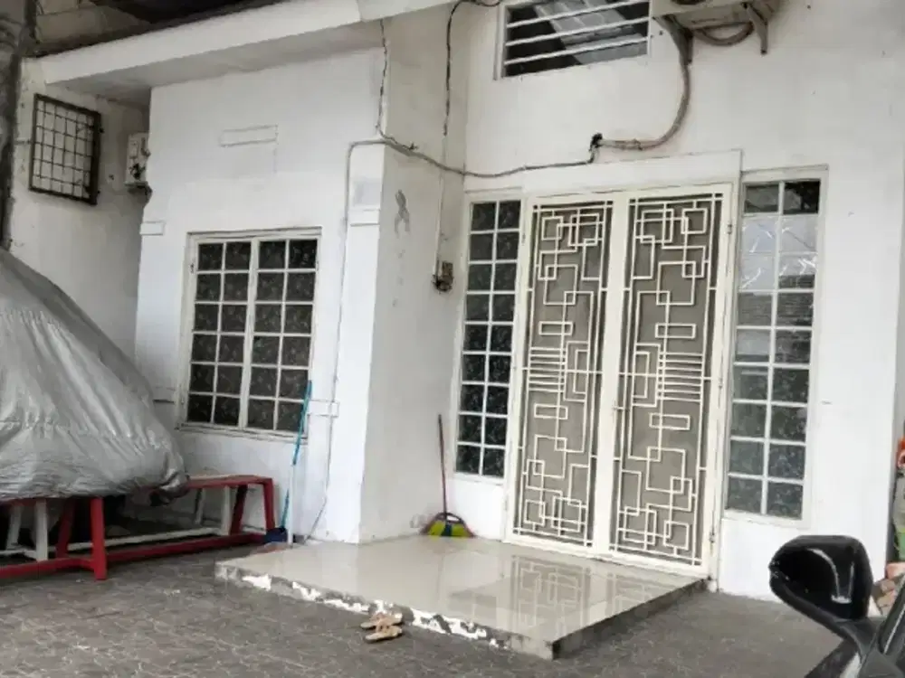 RUMAH PERUMNAS SENTRALAND DRIYOREJO SUDAH RENOVASI FULL BANGUNAN