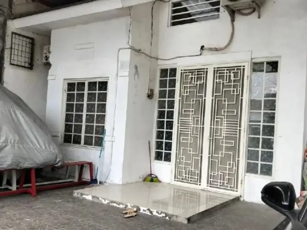 RUMAH PERUMNAS SENTRALAND DRIYOREJO SUDAH RENOVASI FULL BANGUNAN