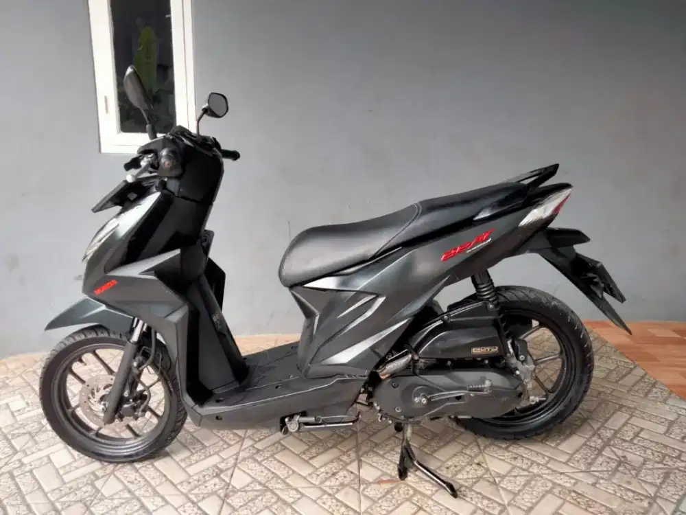 Honda Beat deluxe tahun 2023 siap pakai