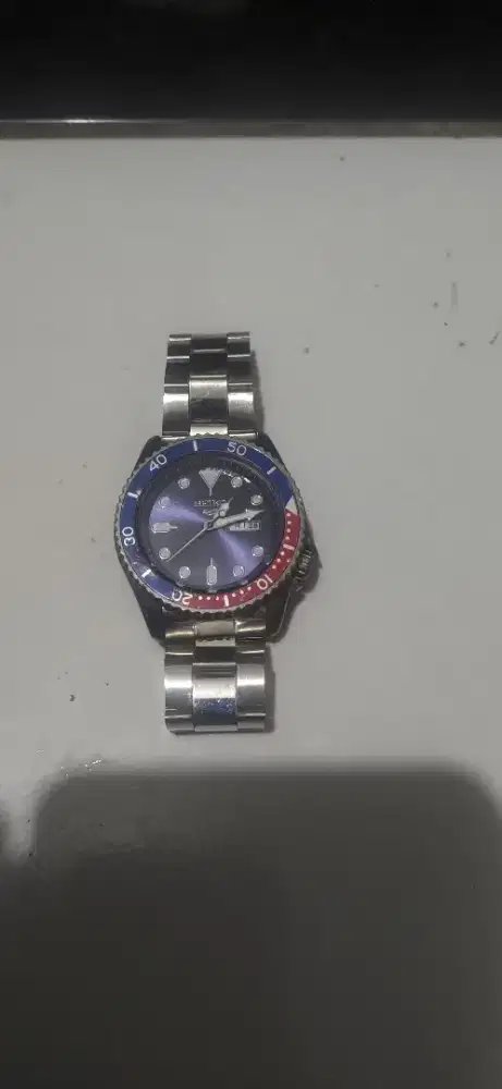 Jam tangan Seiko S334101