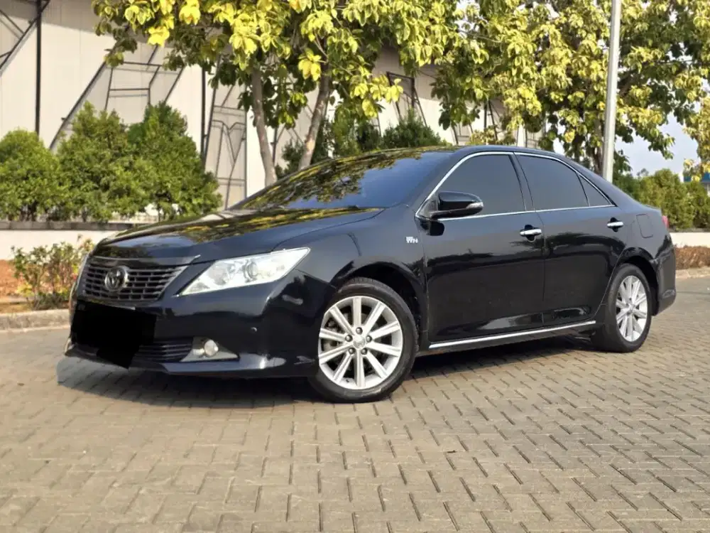 Camry V AT 2.5 Hitam pemakaian 2013 nik 2012
