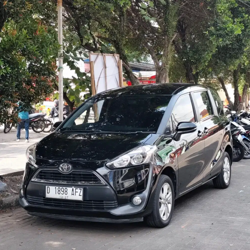 Toyota sienta G matic 2017