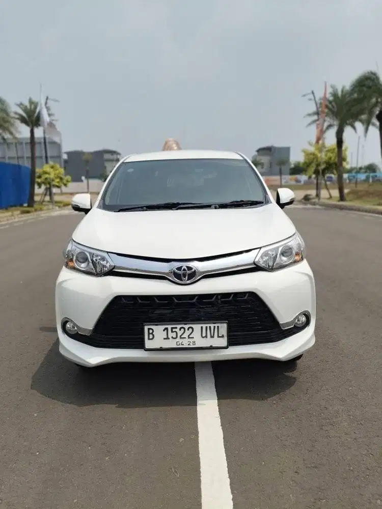 tdp 20 jt Km antik 29rb Toyota Veloz 1.5 AT 2016 putih