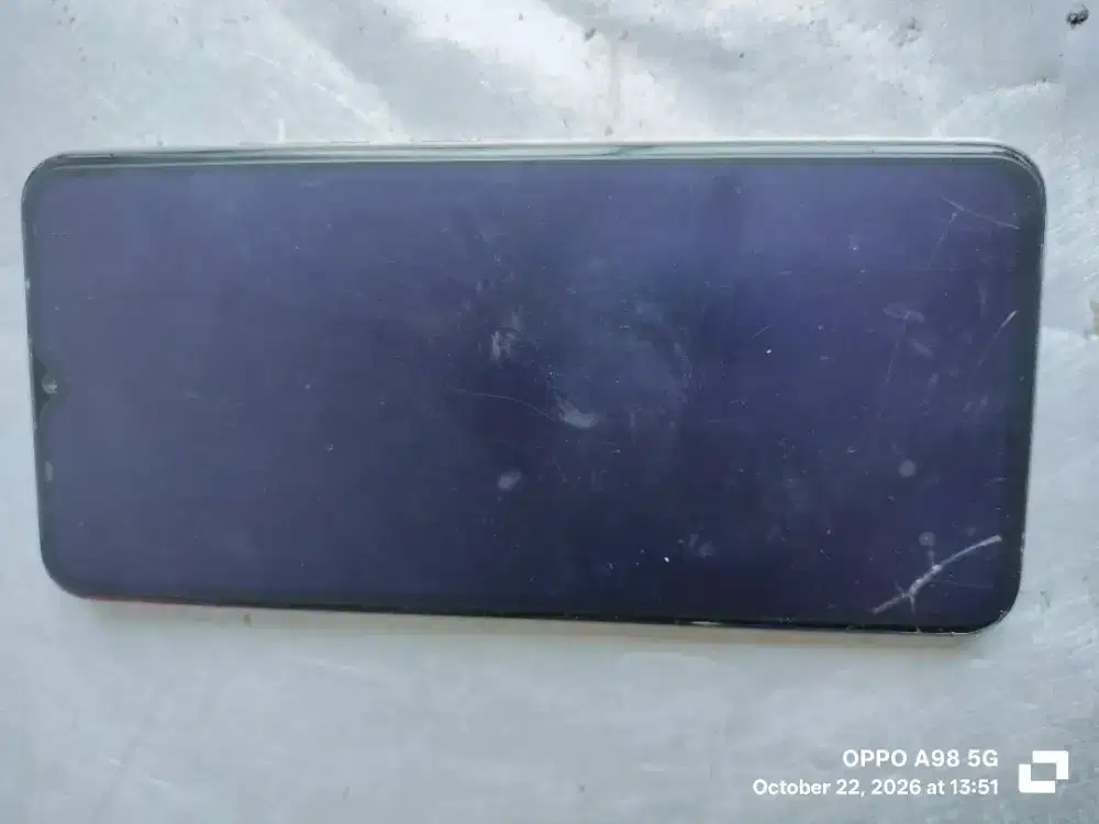 Vivo y19 6 128 hp casan ga ori