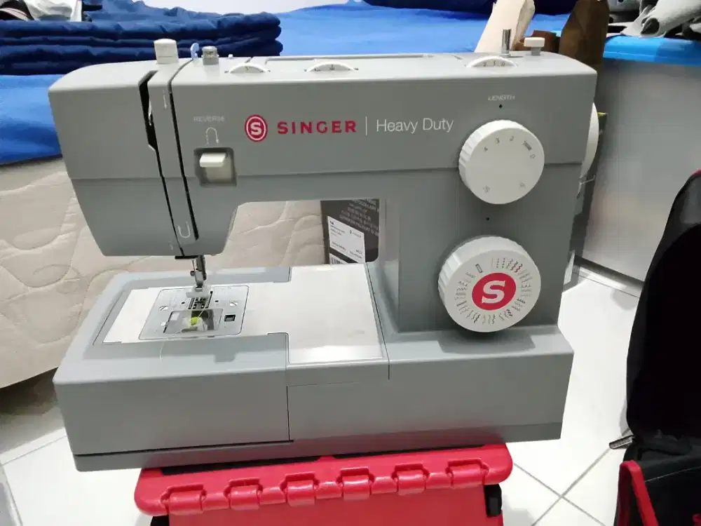 Mesin Jahit portable merek singer 4432