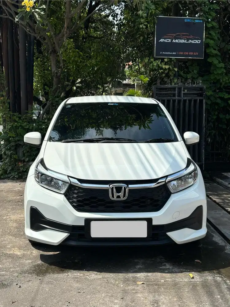Honda brio satya 1.2 matic 2025 kilometer 18.000 dp 18 jt