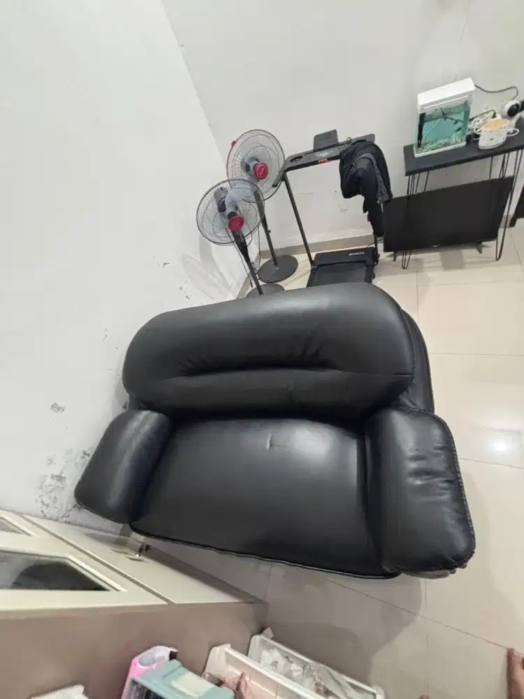 Sofa hitam tipe 2