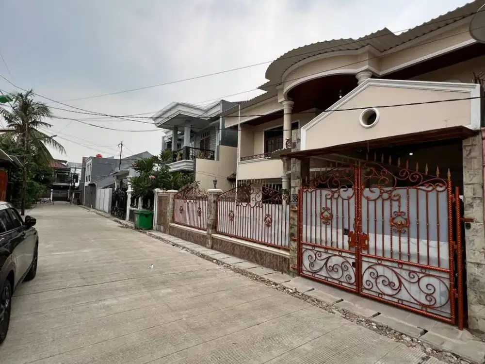 Rumah 2 Lantai Komplek Swadaya Duren Sawit Jakarta Timur
