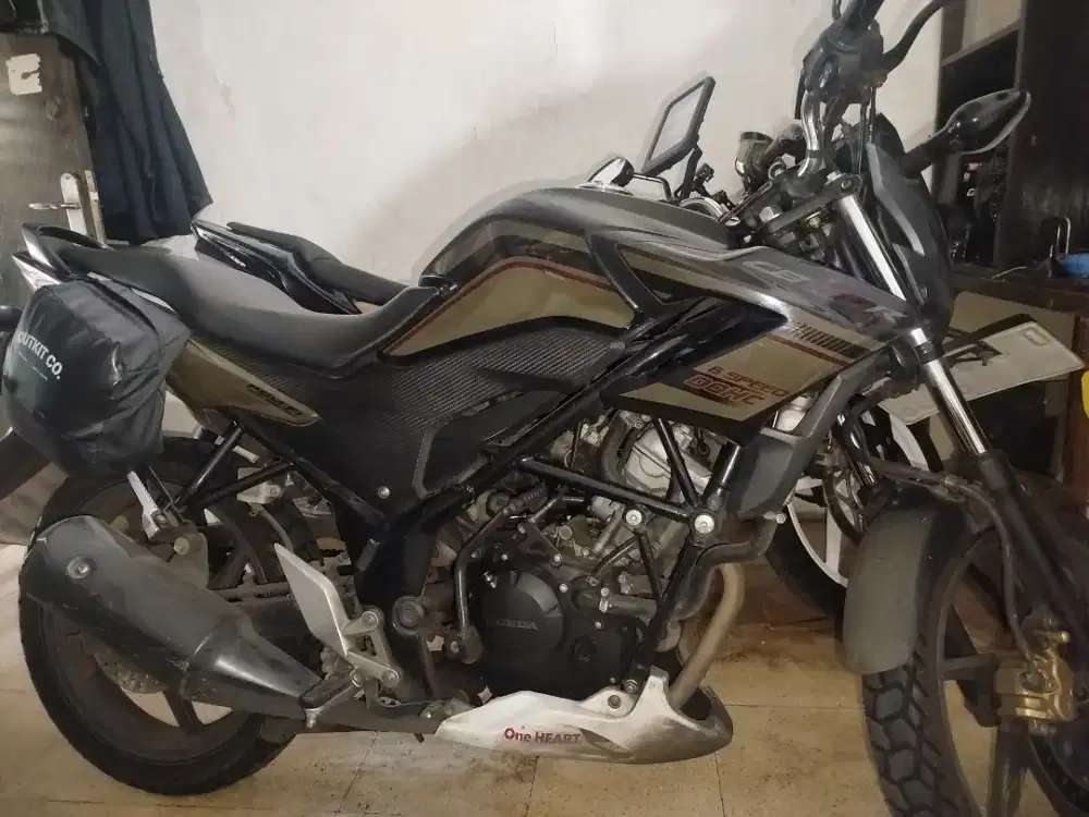 CB 150 R Streetfire 2014