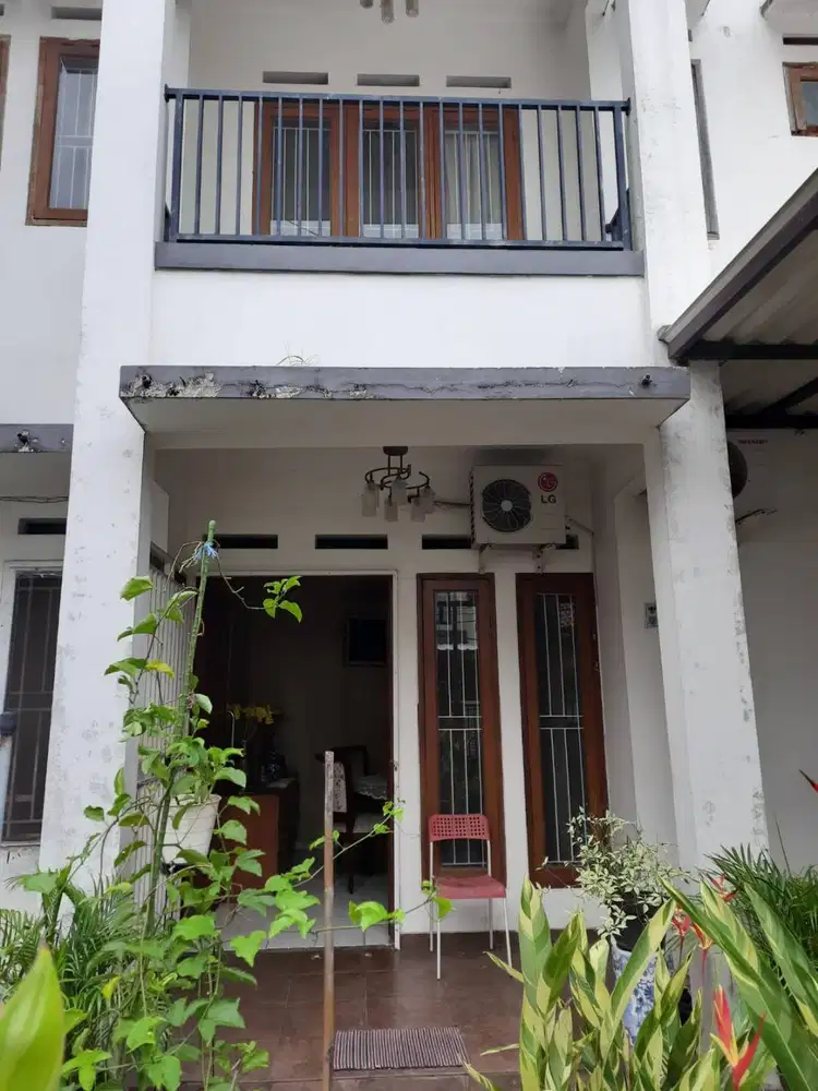Dijual Rumah Di  daerah Ciputat Timur, Pisangan, Tangerang Selatan