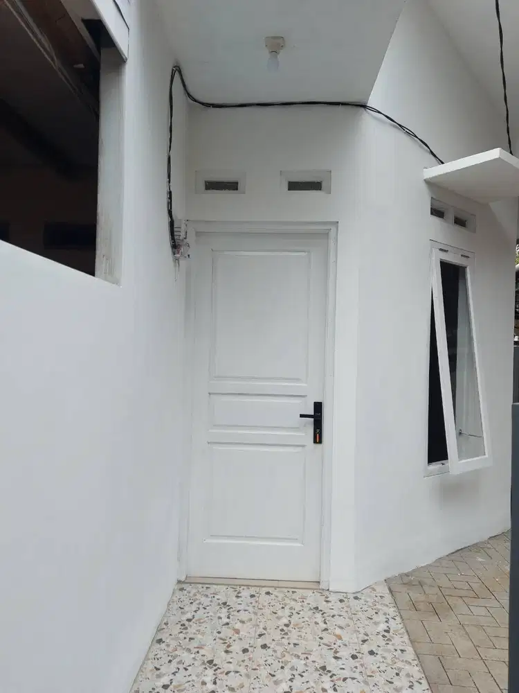 Disewakan Rumah 1 KT 1 KM Bangunan Baru Parigi Pondok Aren Tangsel