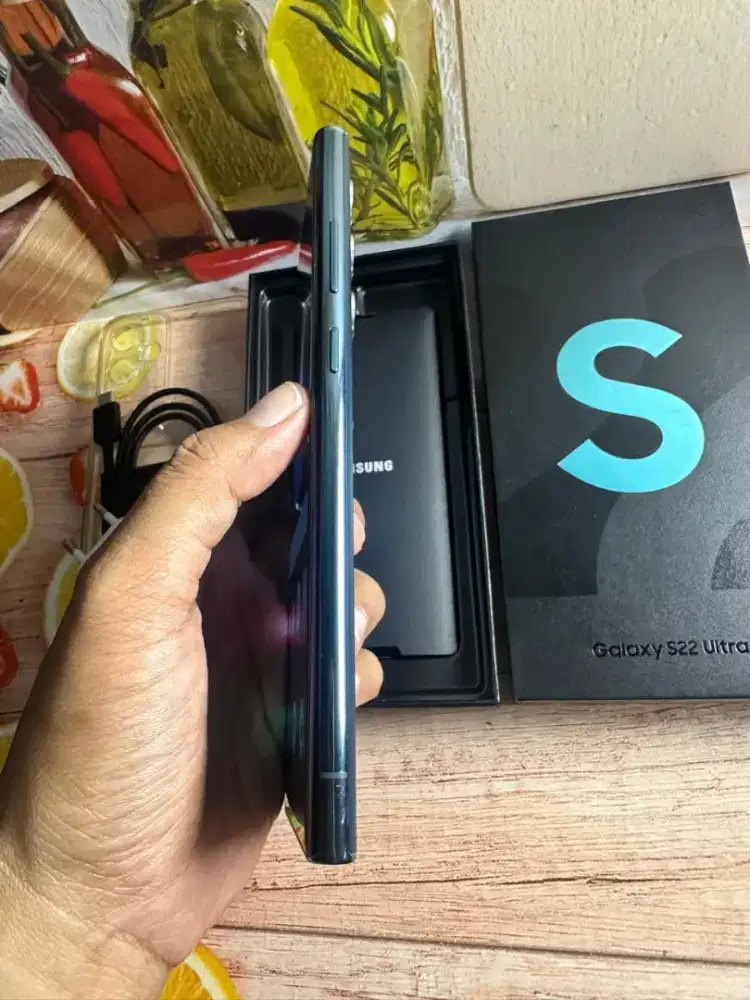 Jual samsung S22 ULTRA 5g 12/512 siap pakai istimewa