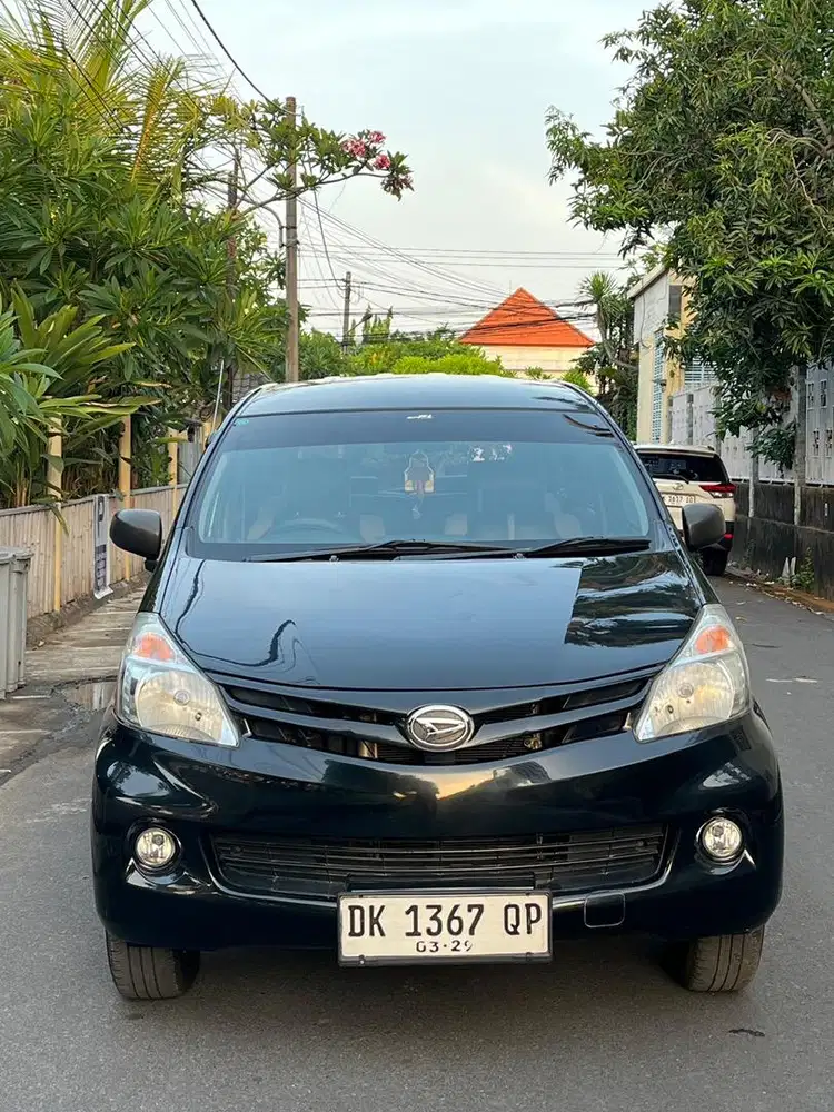 Daihatsu xenia x 1.3 manual 2014 lowkm 66.000 dp 8 jt