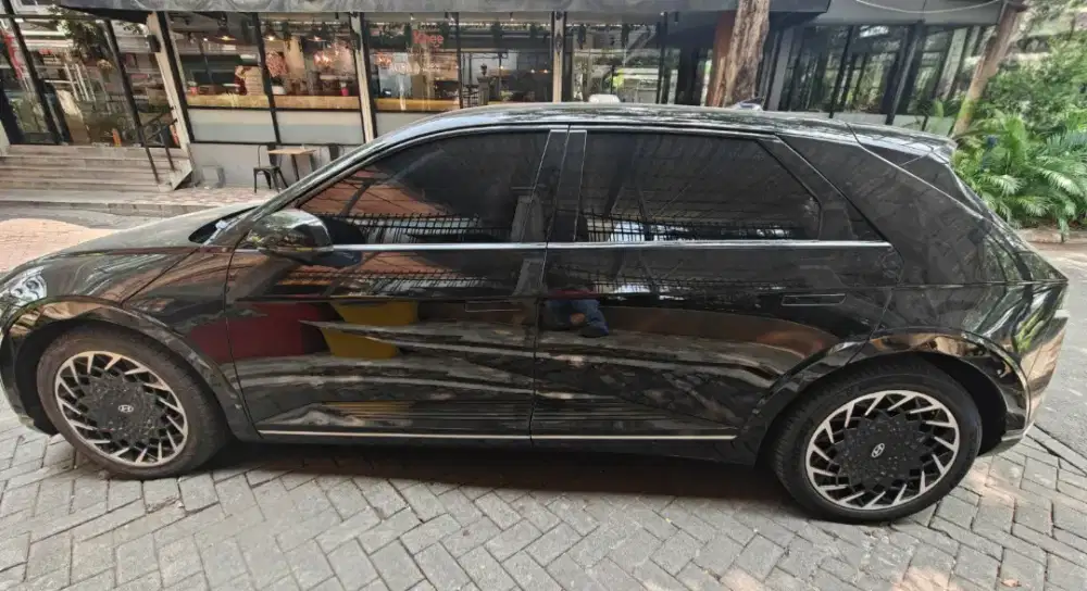 HYUNDAI IONIO 5 SIGNATURE LONG RANGE 2023 NON BLUELINK. Tangan pertama