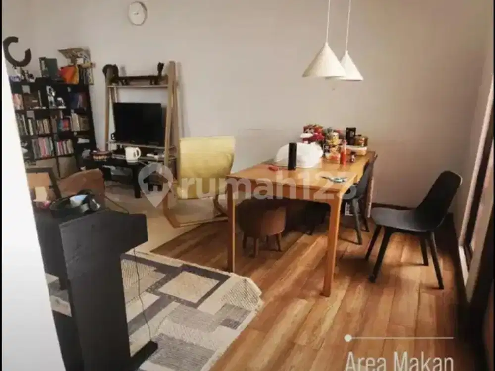 Rumah Semi Furnish 2 Lantai Hadap Utara SHM di The Green BSD