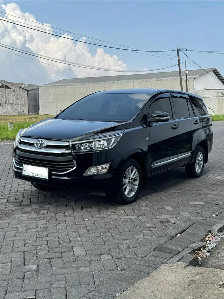 Toyota Inova Reborn 2.0 V A/T 2016 Hitam