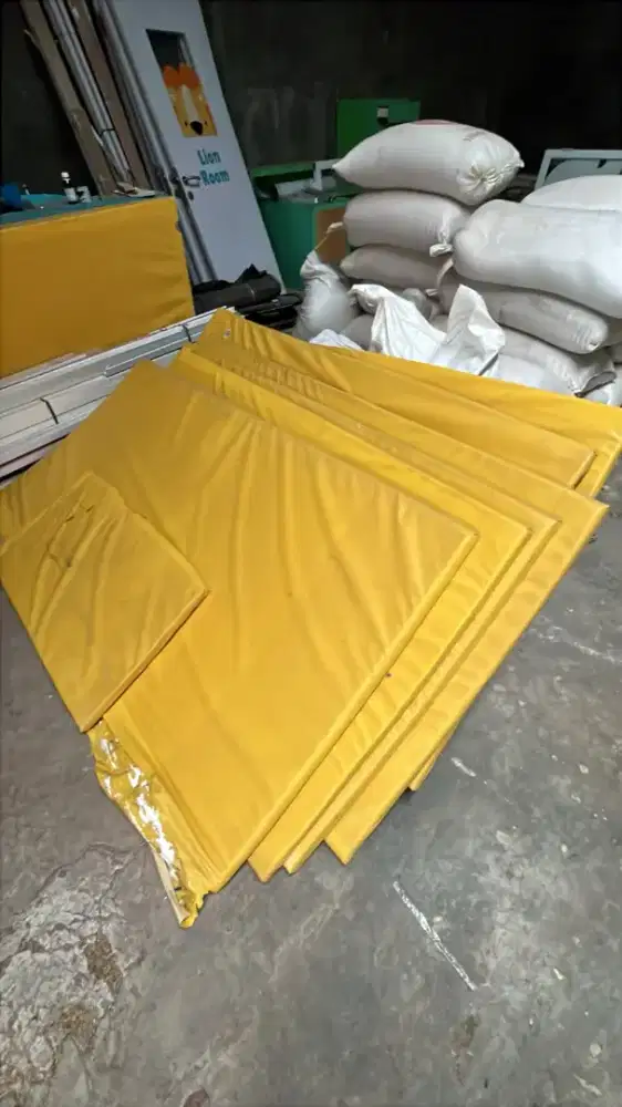 DIJUAL BORONGAN PADDING LANTAI, PADDING DINDING + KARPET