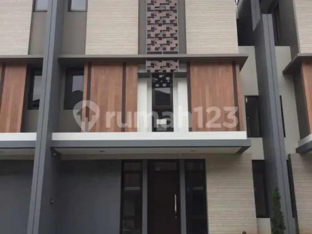 Rumah SHM 3 Lantai Semi Furnish Sedang Jadi Kos di BSD Tangsel