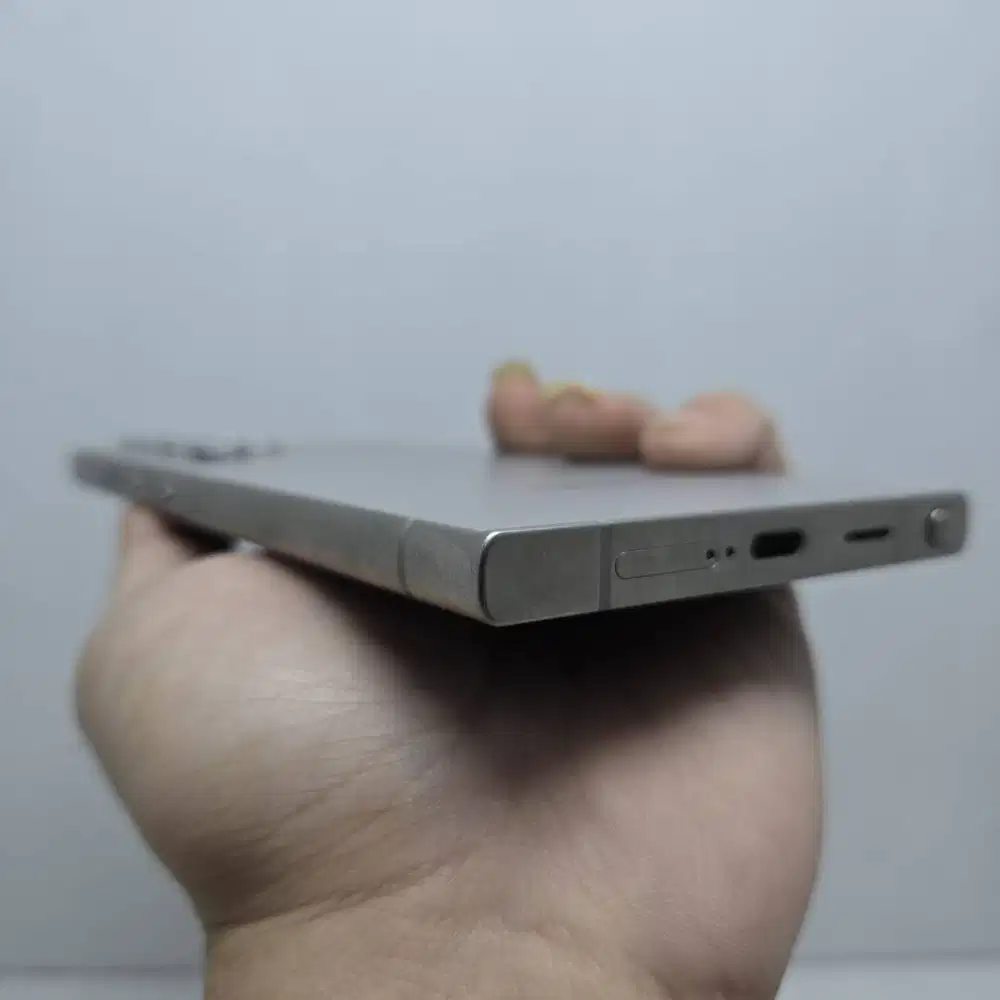 HOT ITEM!  SAMSUNG GALAXY S24 ULTRA 5G  12/256 Titanium Grey EX SEIN L
