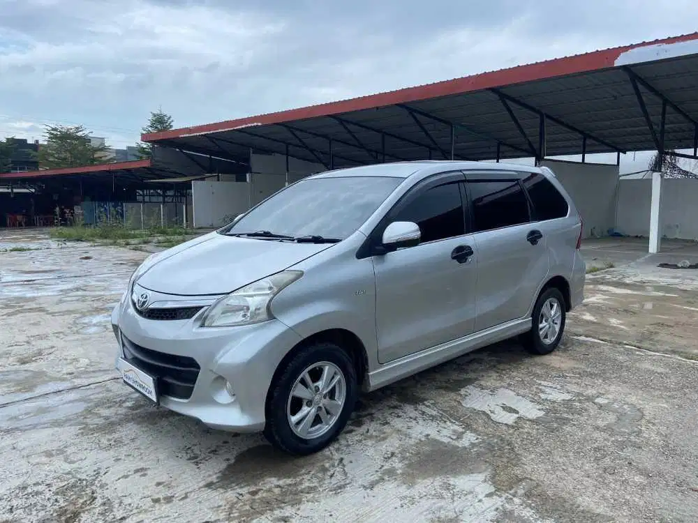 TOYOTA AVANZA VELOZ AT 2014