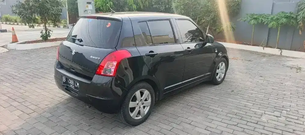 Suzuki Swift ST 2012  AT