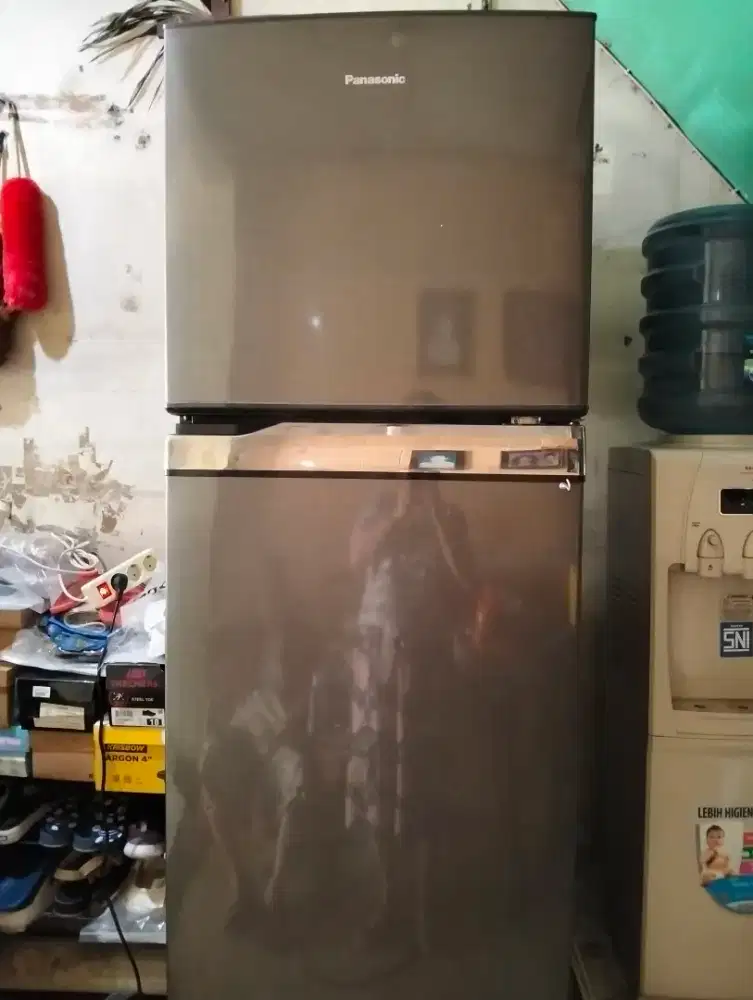 Kulkas 2pintu merk panasonic