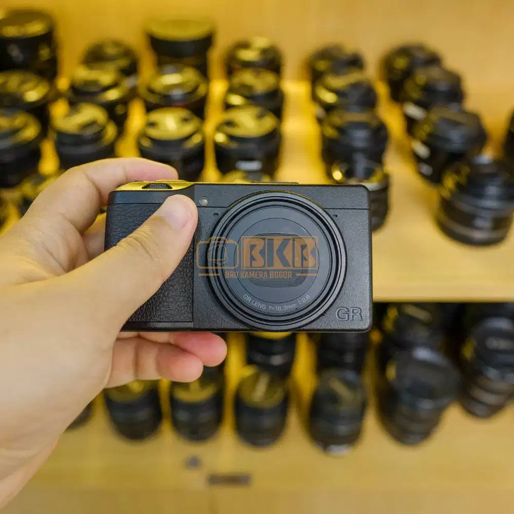 [ Ricoh GR III Fullset Mulus ]