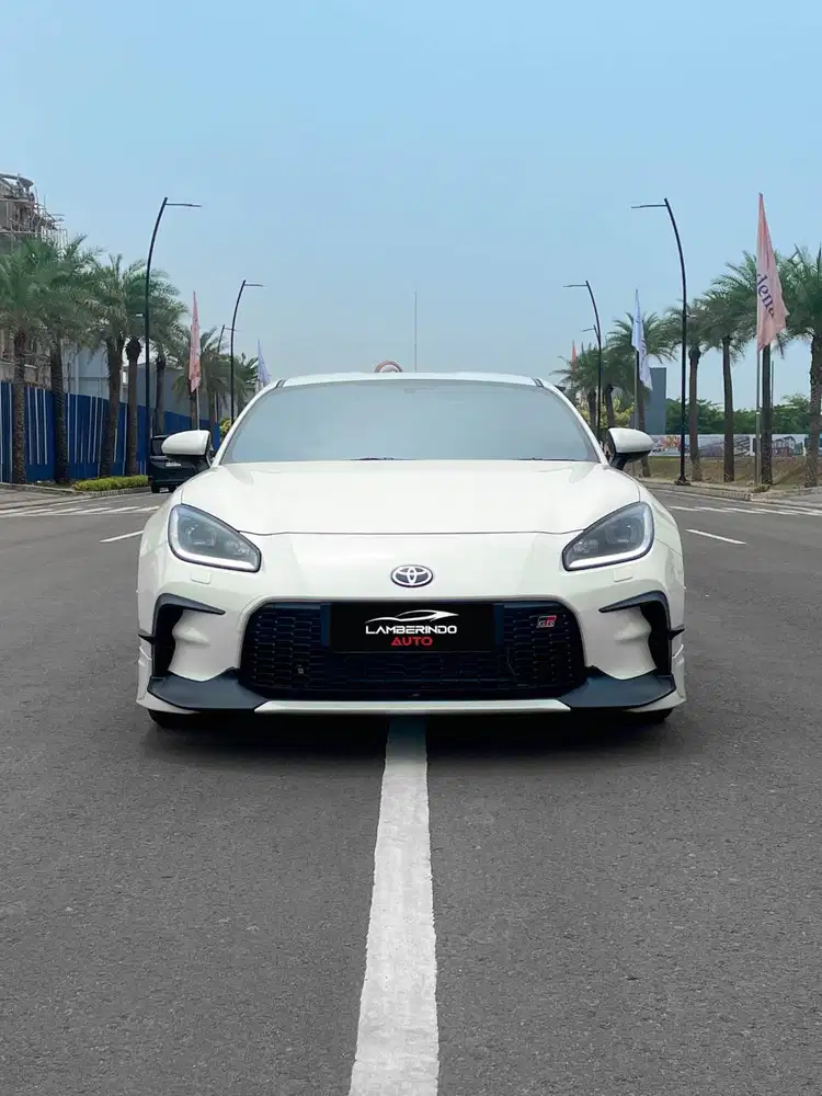 TOYOTA GR86 2.4 2023 FULL PPF !! PUTIH ODO 6RB PERAK !! LIKE NEW !!