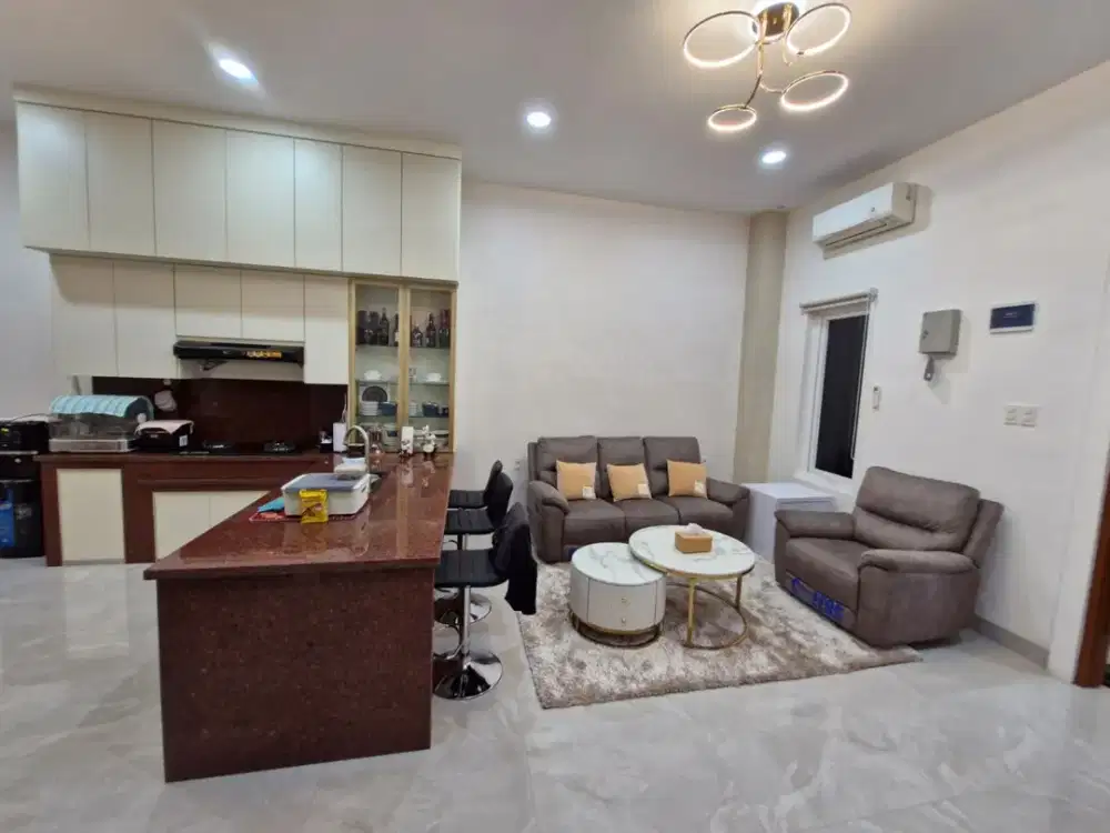 VILLA MEWAH FULL FURNISH DI CEMARA ASRI! SIAP HUNI, TINGGAL BAWA KOPER!