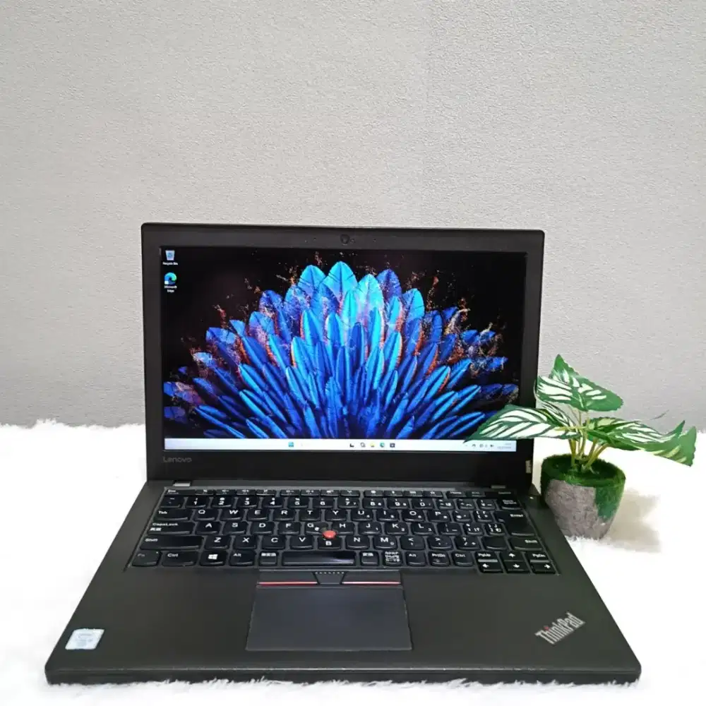Laptop Lenovo Thinkpad X270 Core i5 6300U Ram 8gb layar touchscreen