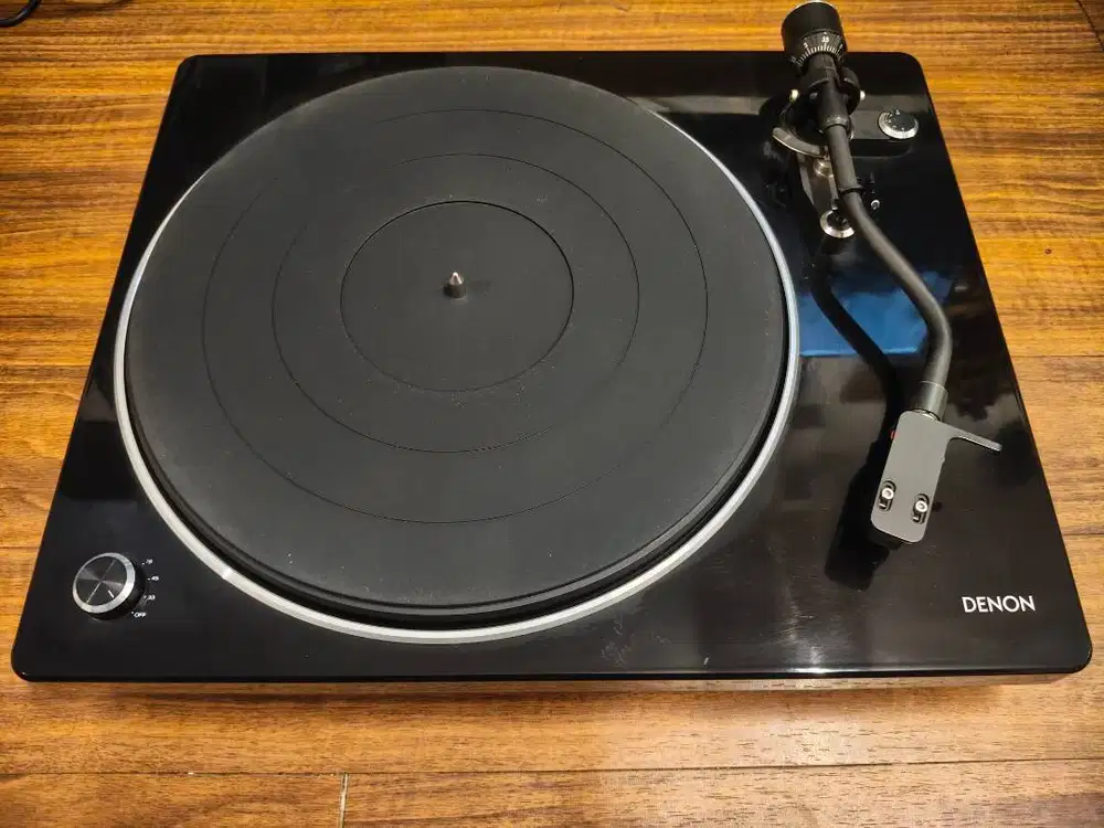 Turntable Vinyl Player DENON DP 400