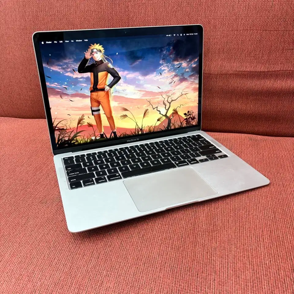 MacBook Air 13 inch core i5 2020 RAM 8/256GB