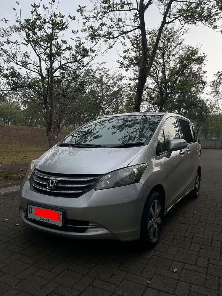 Honda Freed 2011 Bensin
