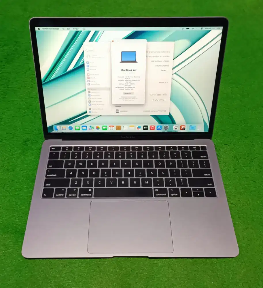 Apple Macbook Air 2019 13inch i5 8/128 GB Grey Murah