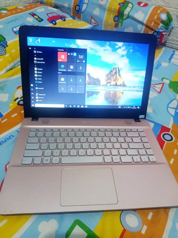 Laptop Asus X441M Ram 4gb/500GB. Murah