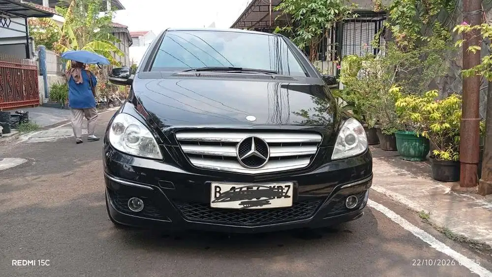 Mercedes-Benz B180 2010 Bensin