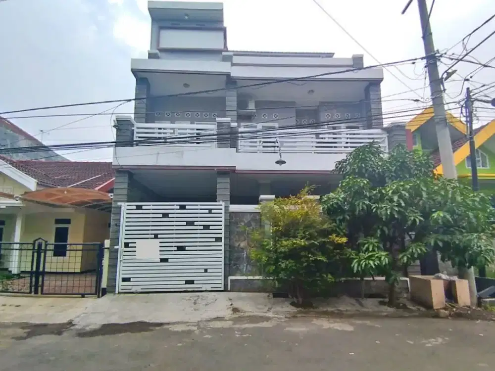 Kost 2,5 Lantai 10 Kamar Cocok Untuk Investasi Daerah Tlogomas, Dekat Kampus