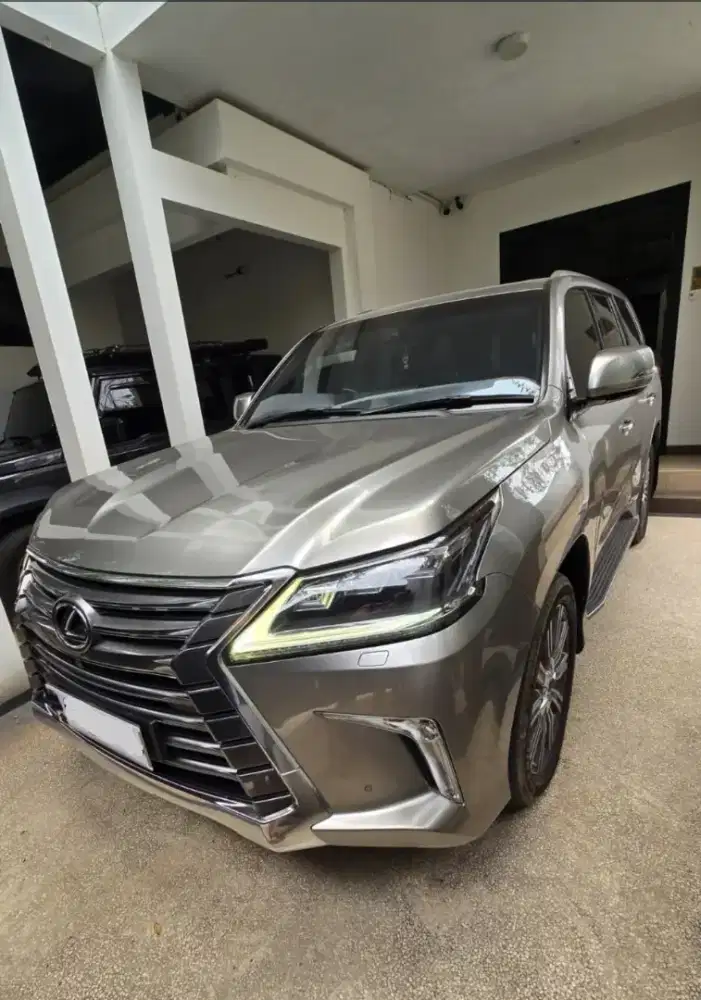 LEXUS LX570 4x4 AT Nik 2017