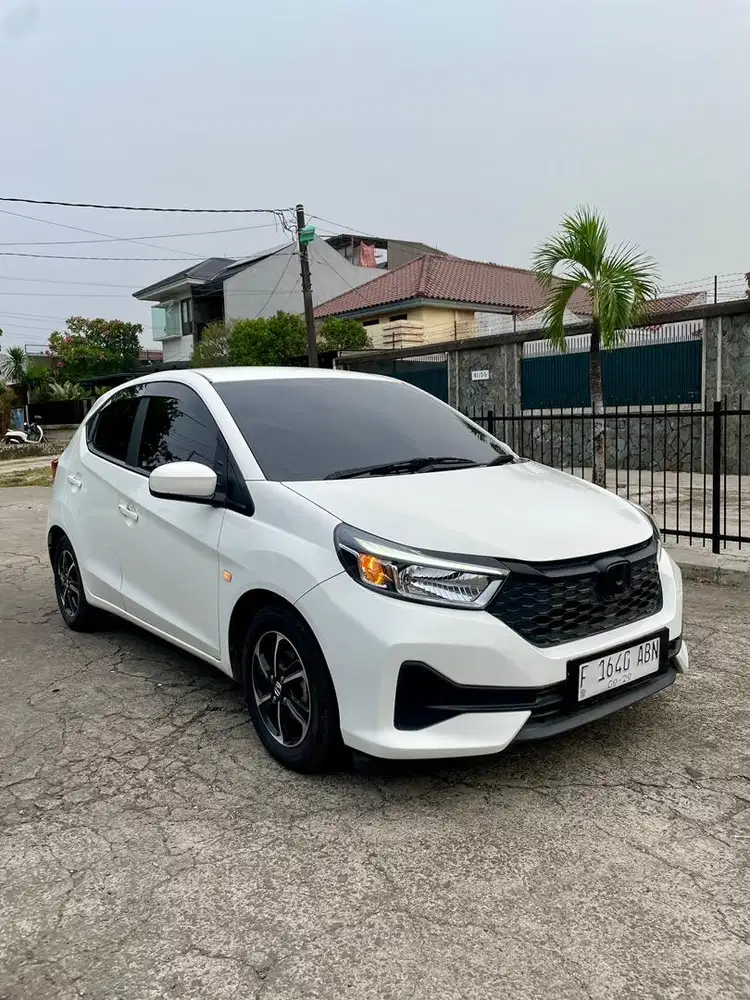 Honda Brio 1.2 E 2024 Bensin