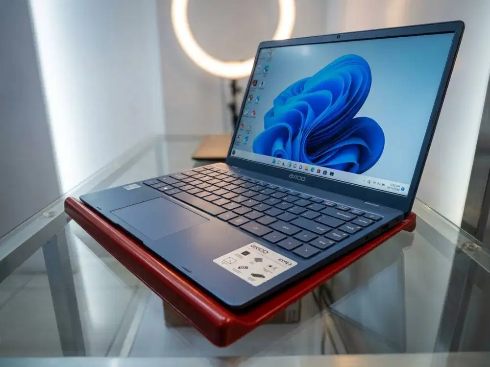 Axio hype 3 core i3 gen 10 Ram 8/256