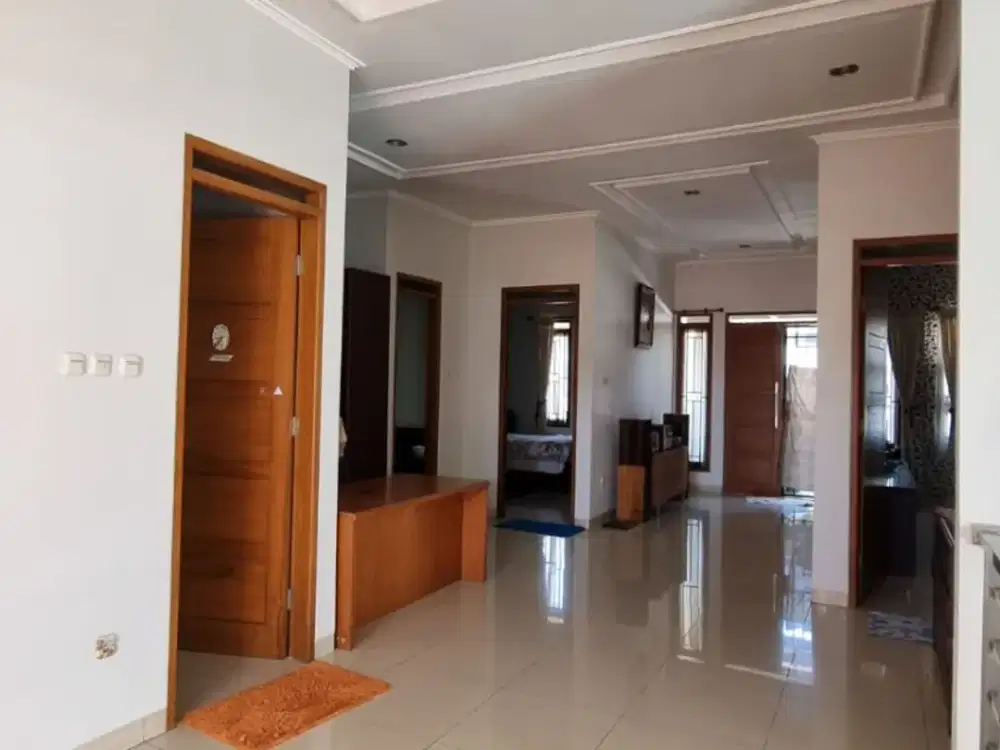 Dijual cepat Rumah Siap Huni di Patung Macan Taman Kopo Indah 3