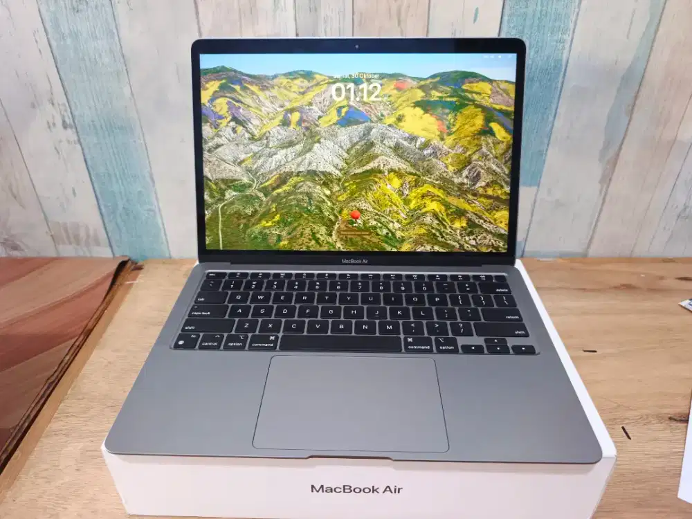 Jual Cepat Macbook Air 2020 Apple M1 Ram 8 SSD 256 Fullset