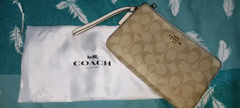 Preloved Original Coach Double Zip Wallet