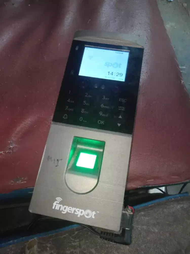 FINGERSPOT BEKAS HIDUP NORMAL