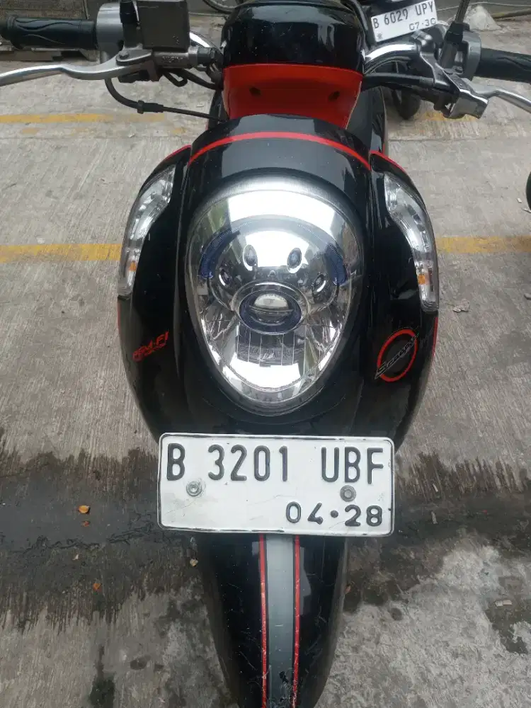 Dijual Bu segera Scoopy THN 2013