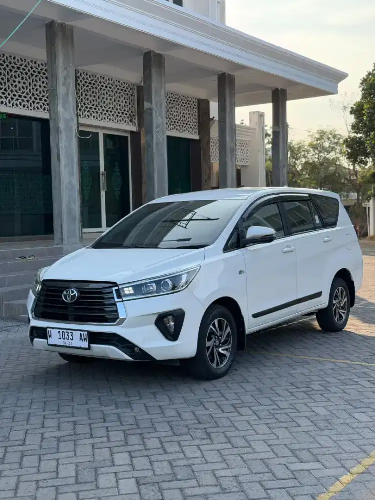 Innova Reborn 2.0 V A/T Luxury 2021