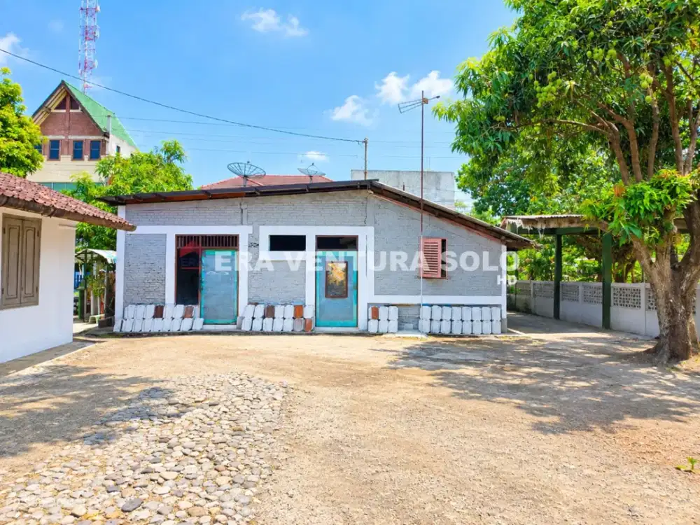 Rumah Lama Hitung Tanah Strategis Jebres Solo